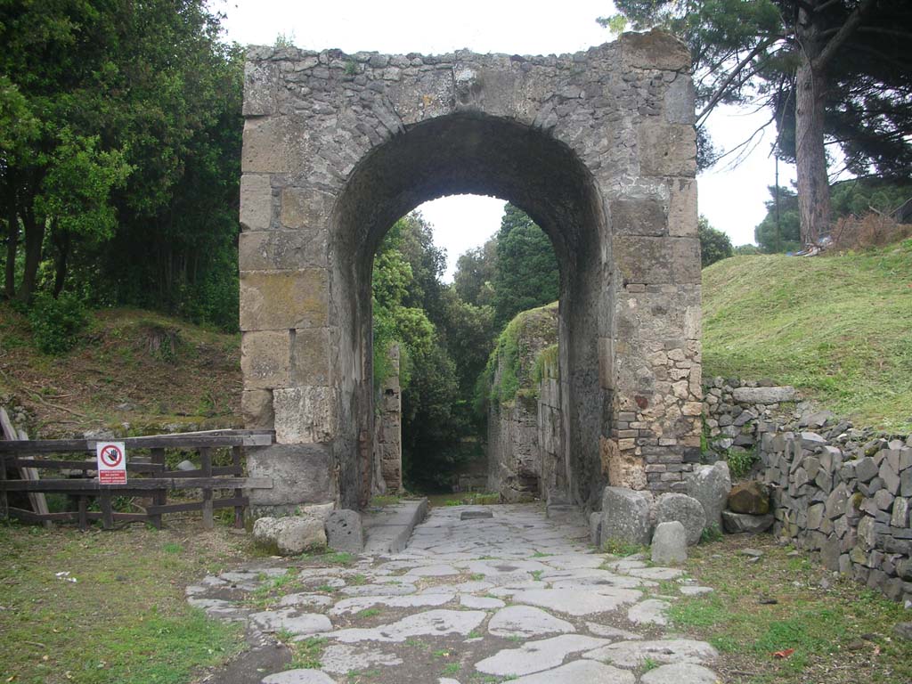 Nola Gate, Pompeii. May 2010. Looking east out from city. Photo courtesy of Ivo van der Graaff.