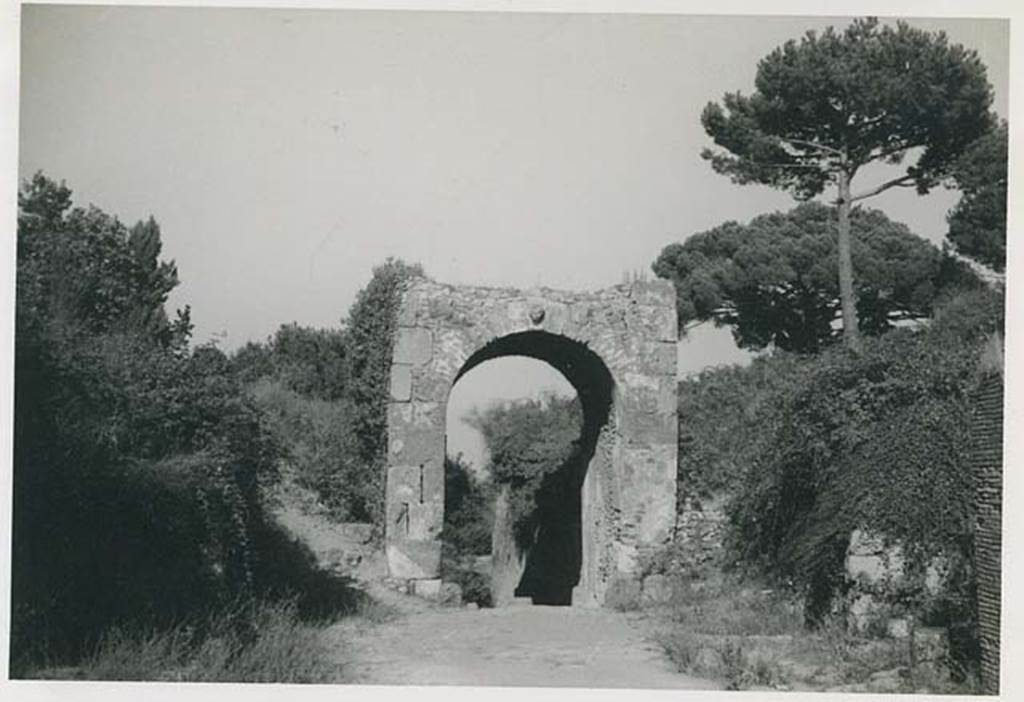 Pompeii Porta Nola. 1956. Looking east out from Via di Nola. Photo courtesy of Rick Bauer.