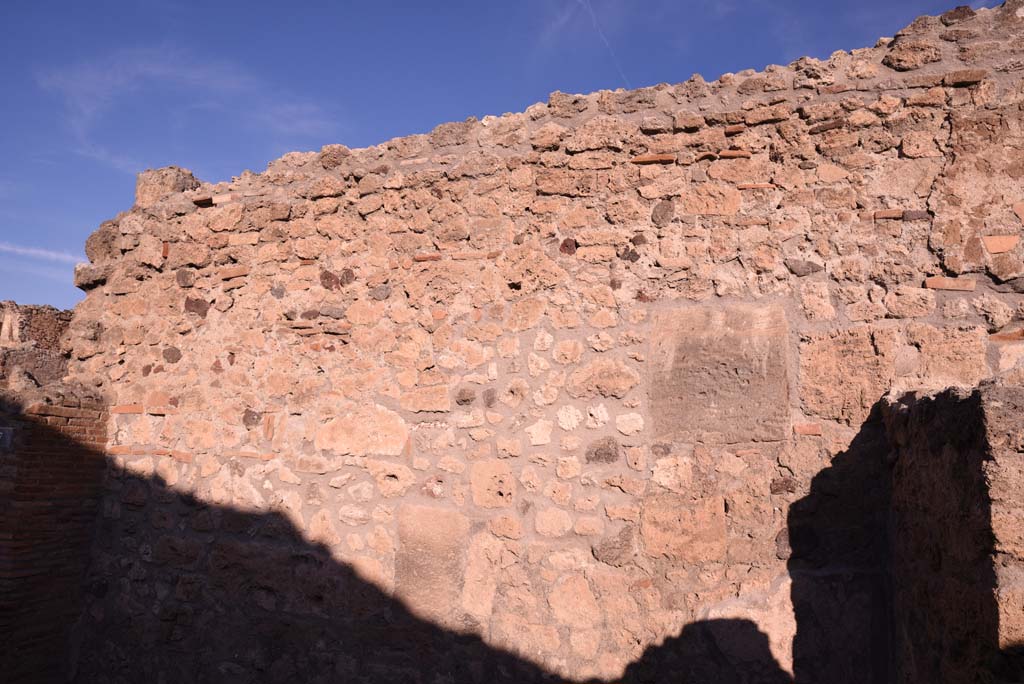 I.4.7 Pompeii. October 2019. North wall of shop-room.
Foto Tobias Busen, ERC Grant 681269 DCOR.
