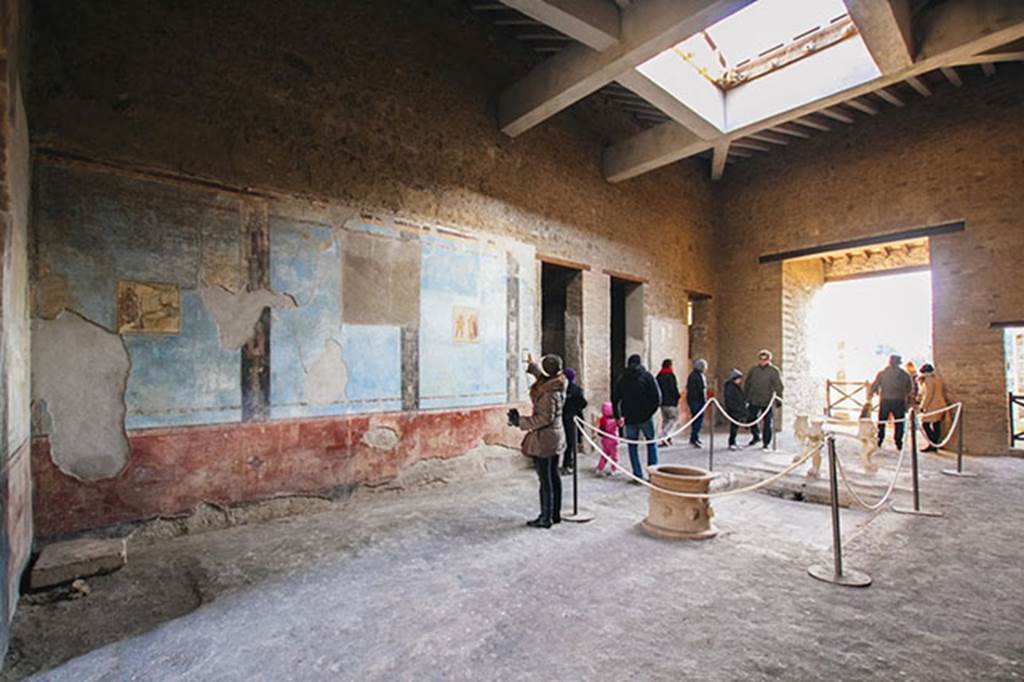 I.6.11 Pompeii. December 2014. Looking south across atrium and east wall, with doorways to two cubicula. Photo courtesy of Katharina Kuxhausen.
