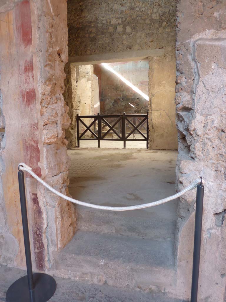 I.6.15 Pompeii. October 2014. Room 6, looking north through doorway into tablinum. 
Foto Annette Haug, ERC Grant 681269 DCOR
