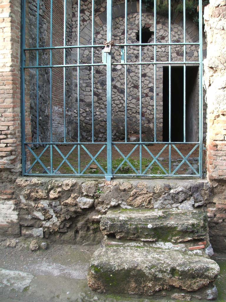 I.6.16 Pompeii. December 2004. Steps to rear entrance to House of Criptoportico (I.6.2)