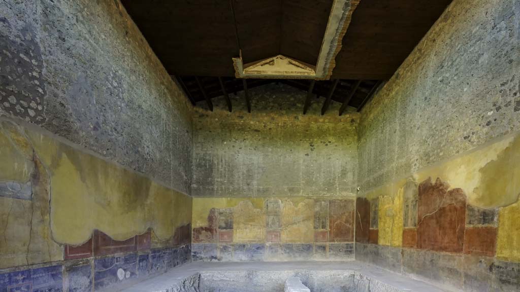 I.10.4 Pompeii. August 2021. Room 18, looking east. Photo courtesy of Robert Hanson.