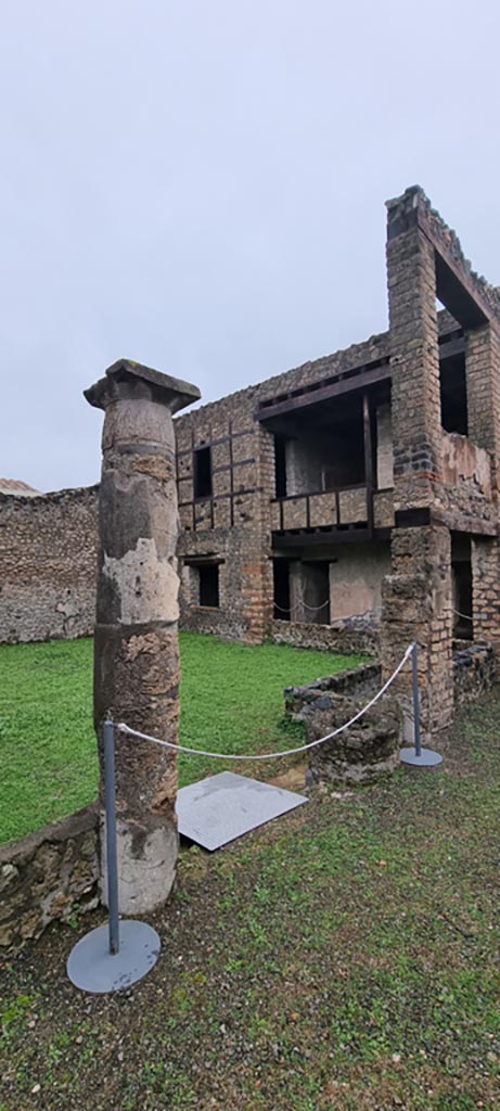 I.11.15 Pompeii. January 2023.
Room 10, looking north-east across garden area. Photo courtesy of Miriam Colomer.

