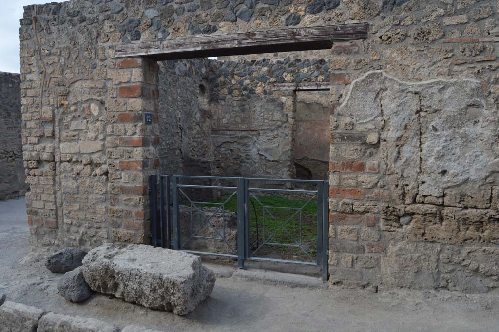I.12.12 Pompeii. October 2017. Looking north to entrance doorway.
Foto Taylor Lauritsen, ERC Grant 681269 DCOR.
