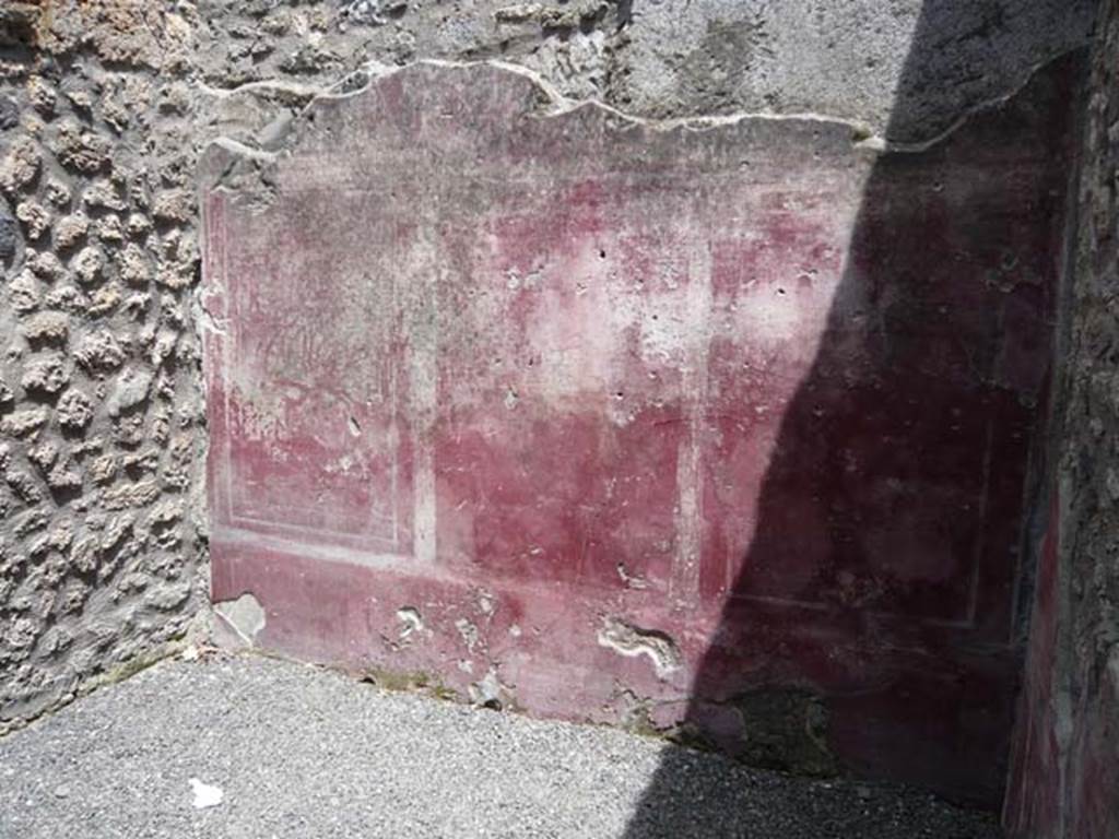 I.21.2 Pompeii. May 2012. East wall of cubiculum. Photo courtesy of Buzz Ferebee.
