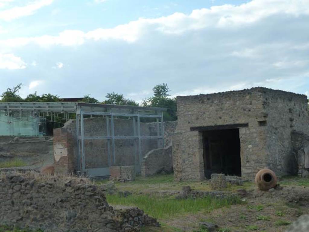 I.22.3 Pompeii. September 2015. Triclinium at north end of insula.