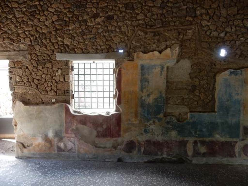 II.4.3 Pompeii. May 2016. West wall of atrium. Photo courtesy of Buzz Ferebee.