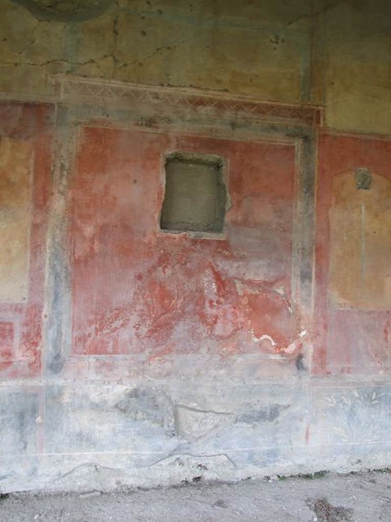 II.4.6 Pompeii. December 2006.  Wall decoration in portico