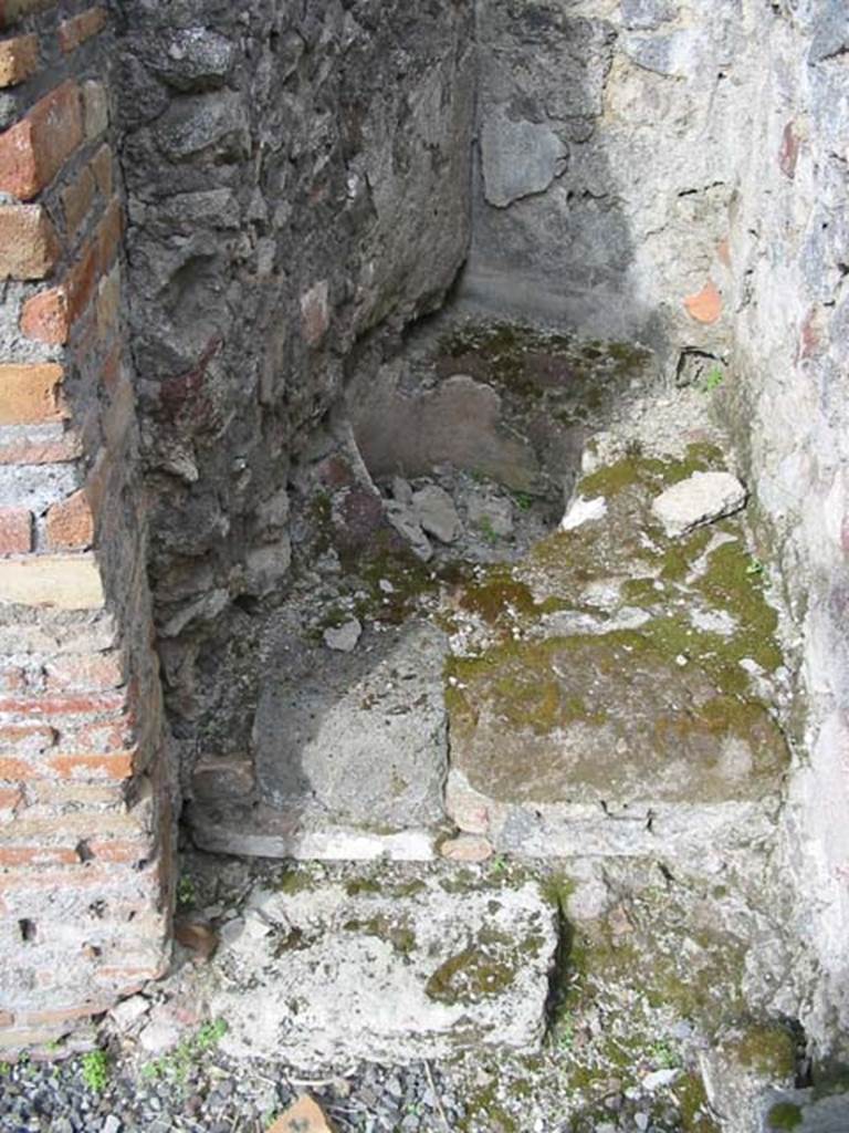 VI.1.18 Pompeii. May 2003. Fusorium or cistern.Photo courtesy of Nicolas Monteix.