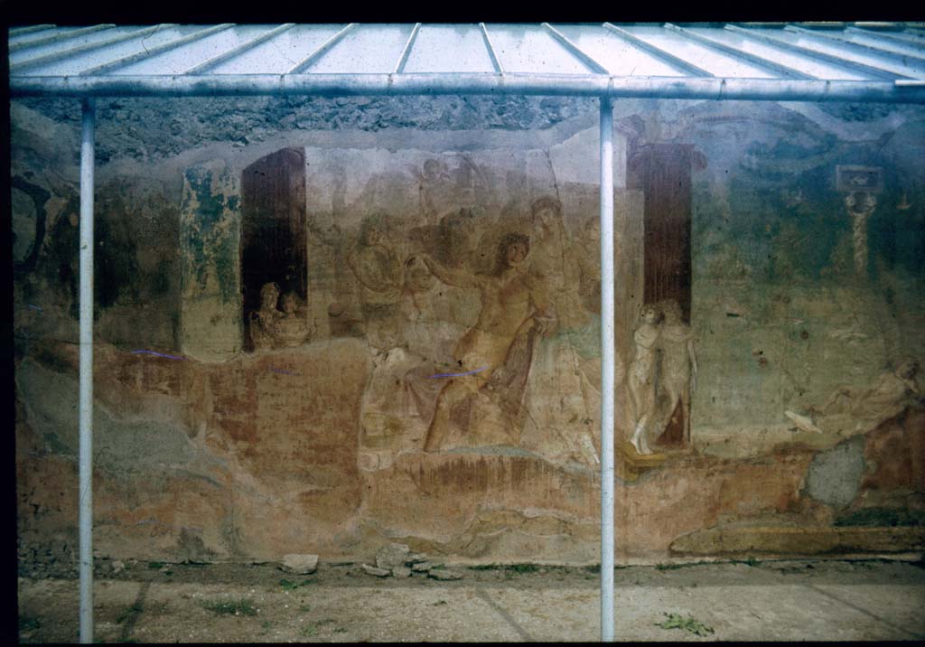VI.7.18 Pompeii. Peristyle. Large wall painting.
Photographed 1970-79 by Günther Einhorn, picture courtesy of his son Ralf Einhorn.

