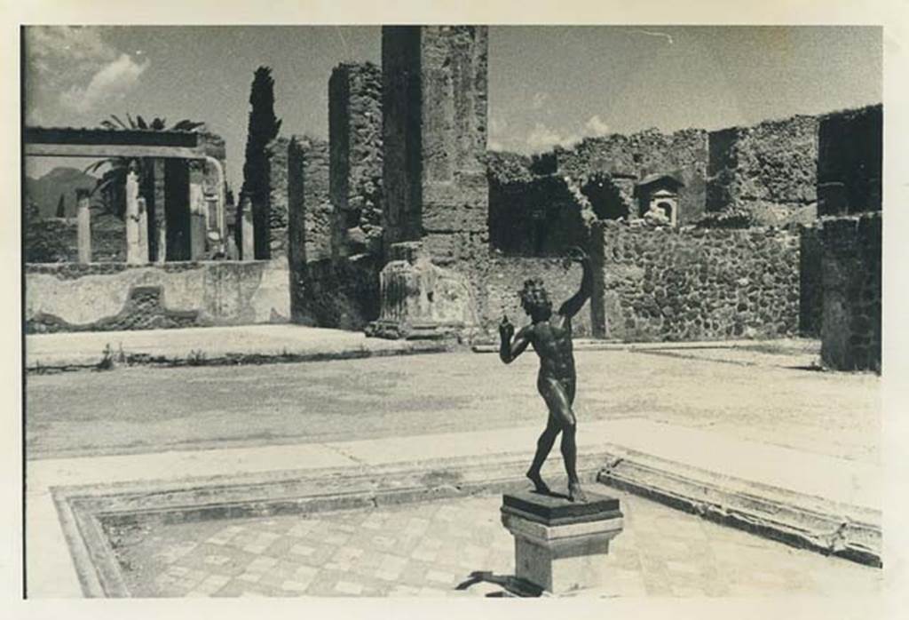 VI.12.2 Pompeii. 22nd July 1961. Looking towards north-east corner of atrium.  Photo courtesy of Rick Bauer.

