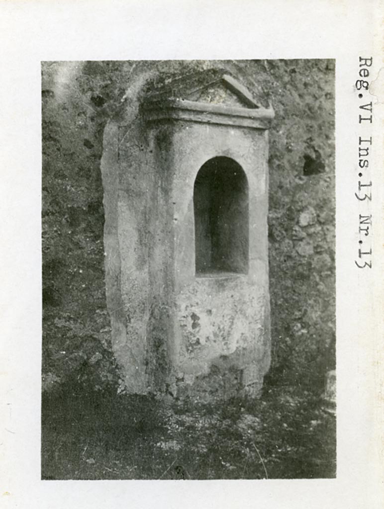 VI.13.13/18 Pompeii. Pre-1937-39. Aedicula shrine standing against the west garden wall.
Photo courtesy of American Academy in Rome, Photographic Archive. Warsher collection no. 613.
