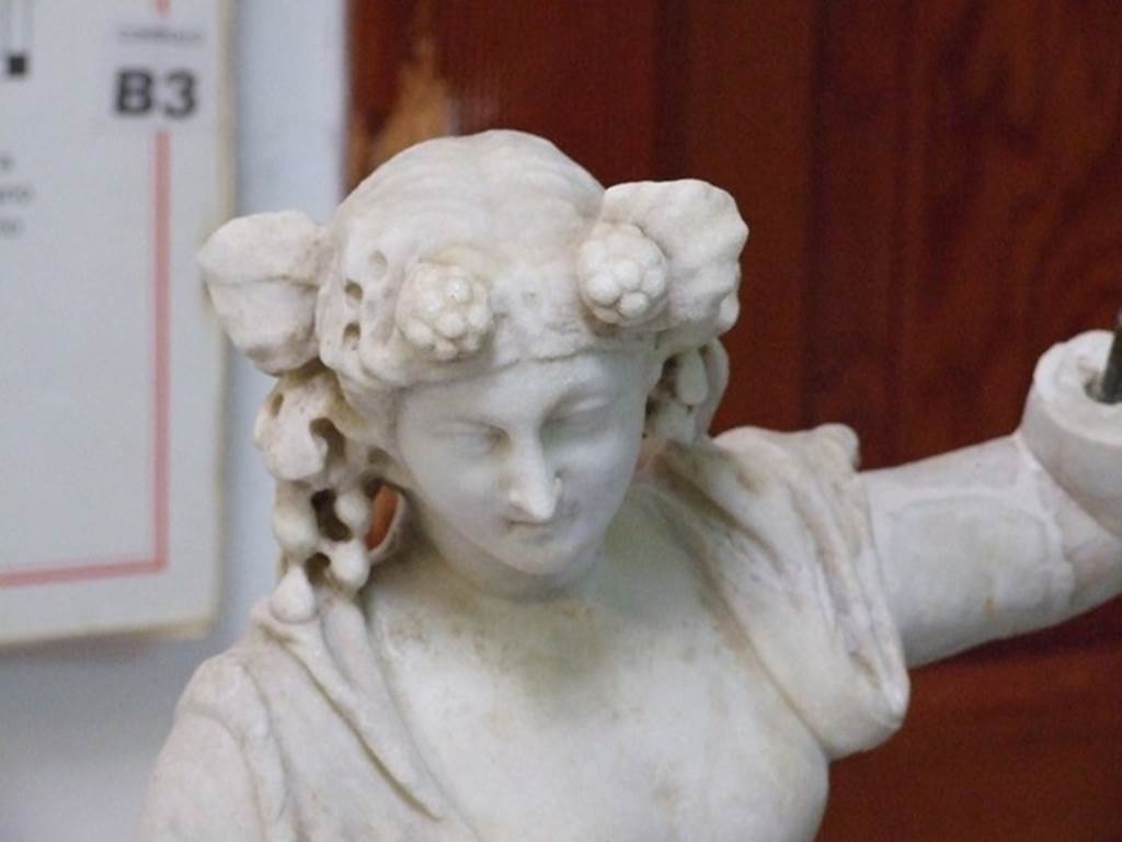 VI.15.1 Pompeii. Detail of marble statue of Bacchus, 63cm high.  Found in 1894.  SAP inventory number 53505.

