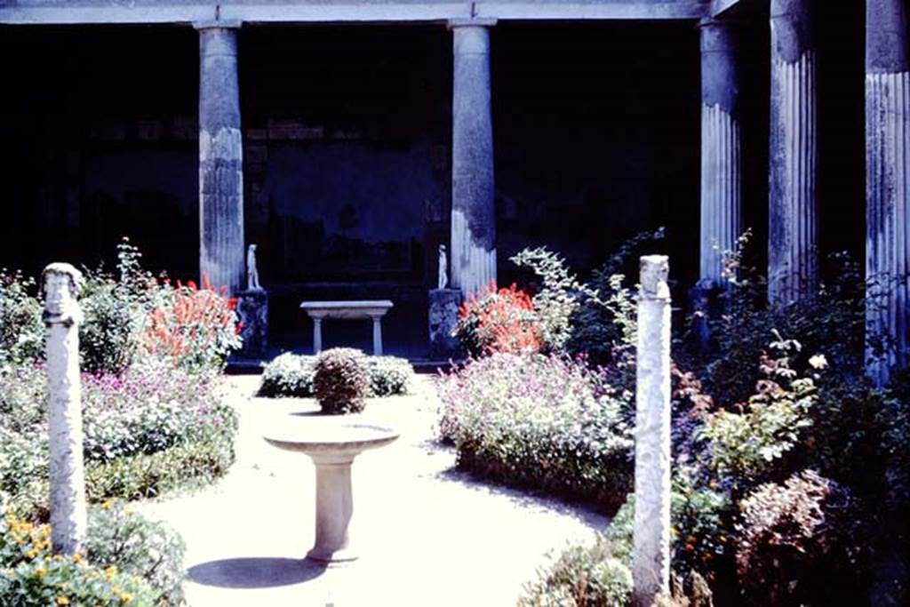 VI.15.1 Pompeii. 1968. Looking south across peristyle garden. Photo by Stanley A. Jashemski.
Source: The Wilhelmina and Stanley A. Jashemski archive in the University of Maryland Library, Special Collections (See collection page) and made available under the Creative Commons Attribution-Non Commercial License v.4. See Licence and use details.
J68f1962
