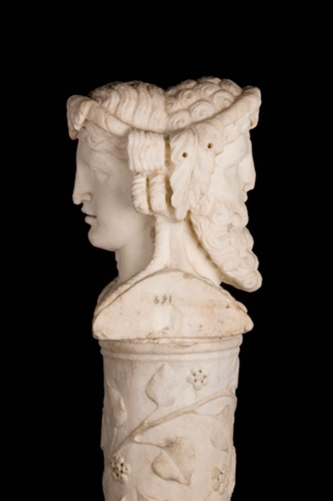VI.15.1 Pompeii. Double bust of Dionysus and Ariadne at the top of a herm. SAP inventory number painted on the side is 691.