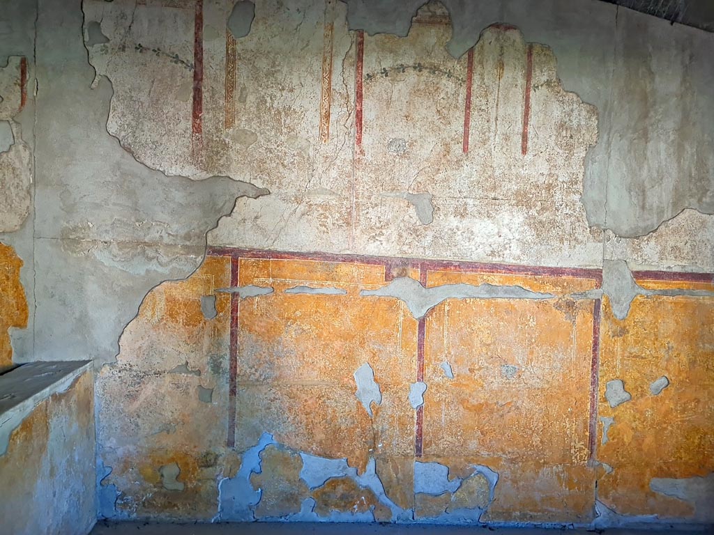 VII.16.a Pompeii. November 2023. Corridor A, detail of south wall. Photo courtesy of Giuseppe Ciaramella.
