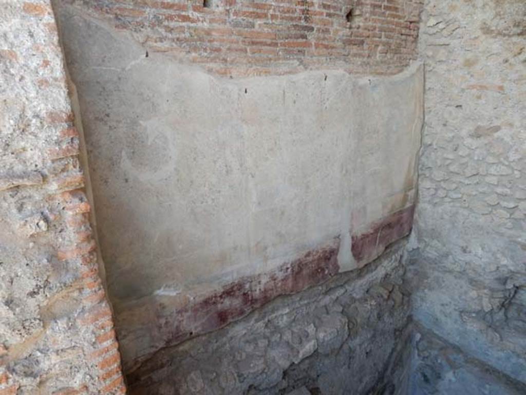 VIII.2.1 Pompeii. May 2018. Looking towards upper west wall of cubiculum, and room below. Photo courtesy of Buzz Ferebee.