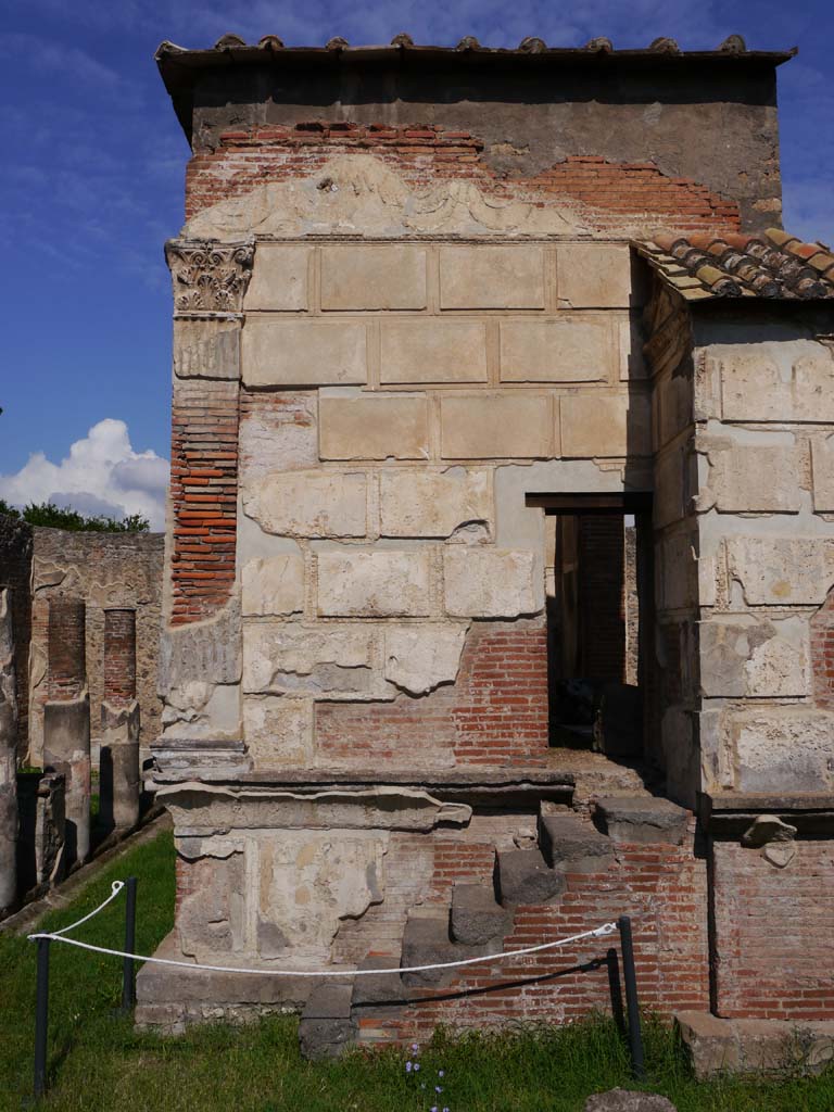 VIII.7.28 Pompeii. September 2018. Looking towards south-west corner and south wall.
Foto Anne Kleineberg, ERC Grant 681269 DÉCOR.
