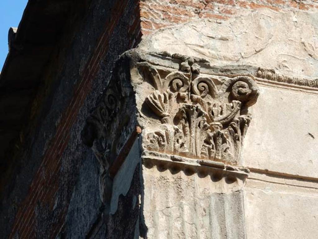 VIII.7.28, Pompeii. May 2015. Detail of decorative capital on south-west corner of cella.  Photo courtesy of Buzz Ferebee.

