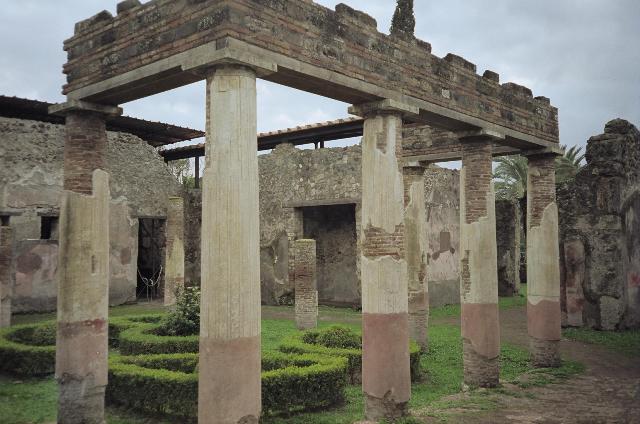 HGW24 Pompeii. December 2006. Baths complex.