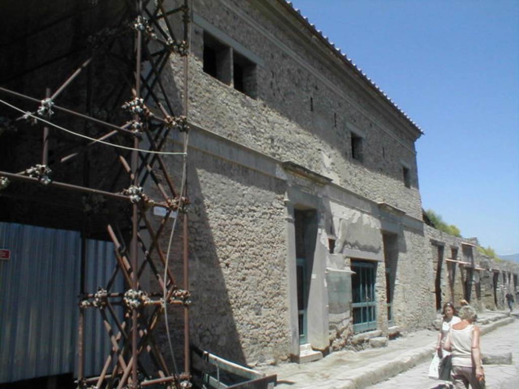 Unnamed Vicolo between IX.12 and IX.13 (behind metal fencing). September 2004.
Looking east from junction with Via dell’Abbondanza on North side.