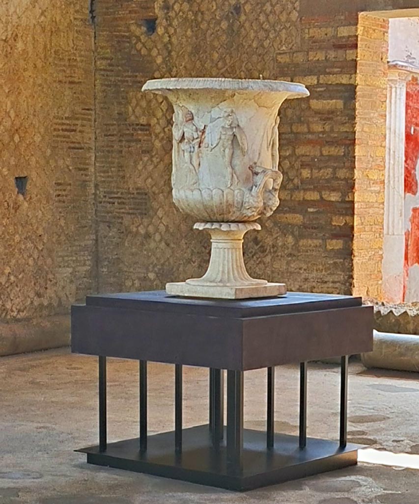 Oplontis Villa of Poppea, October 2023. 
Terrace 92. Large marble vase (Cratere) on display in Room 21, but found on the south side of the pool,
Photo courtesy of Giuseppe Ciaramella. 
