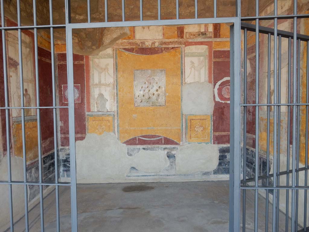 Stabiae, Villa Arianna, June 2019. Room 7, looking south from entrance doorway. Photo courtesy of Buzz Ferebee.

