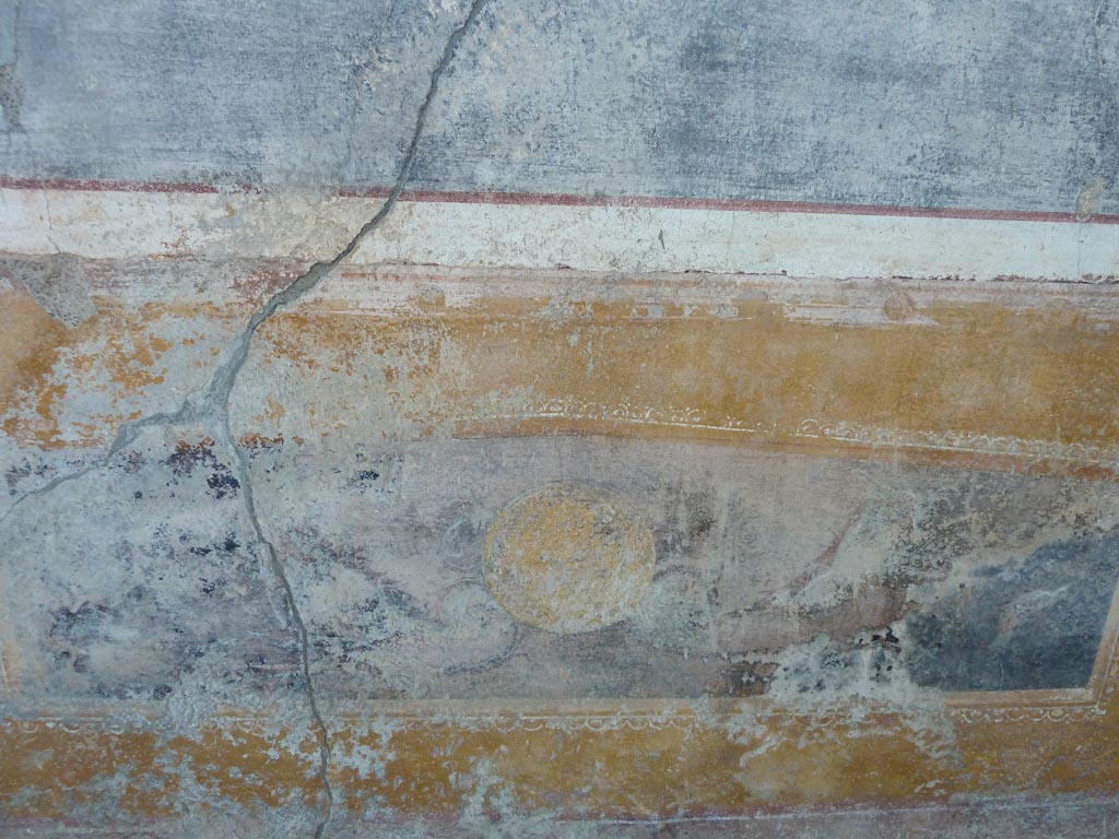 Stabiae, Villa Arianna, September 2015. Room 42, painted zoccolo under central panel on south wall.