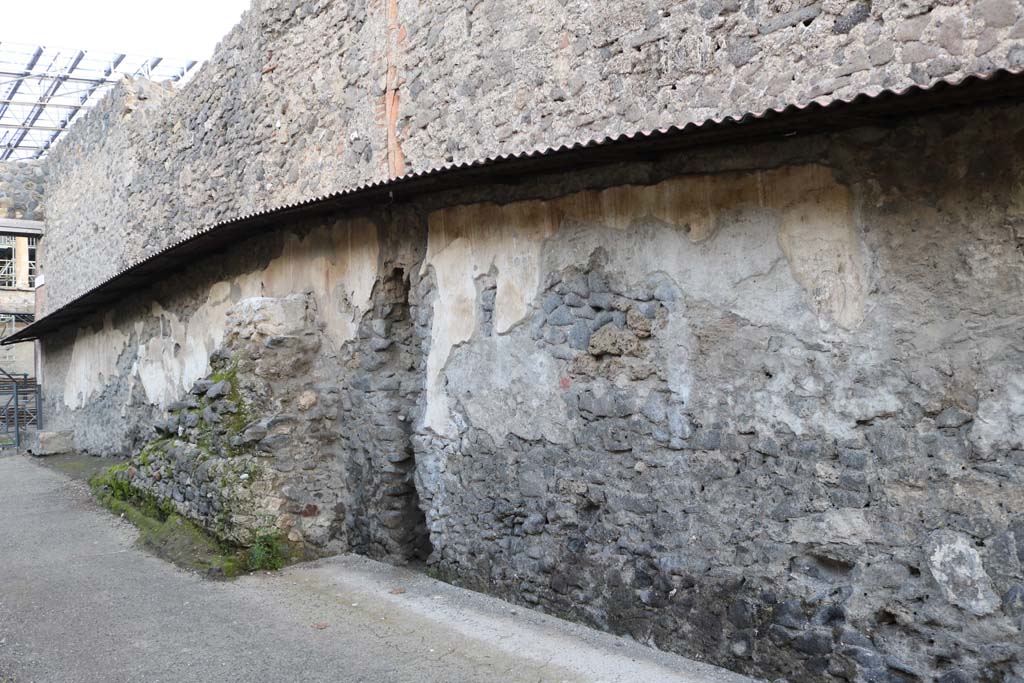 Pompeii Street Altar at I.8.1. December 2018. 
Looking north along site of street painting on east side of Vicolo dell’Efebo. Photo courtesy of Aude Durand.