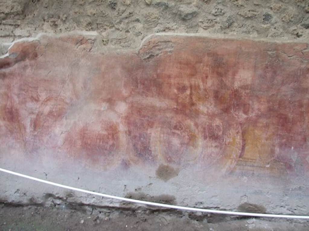 VII.11.13  Pompeii. December 2005. Painted street shrine on outside wall.