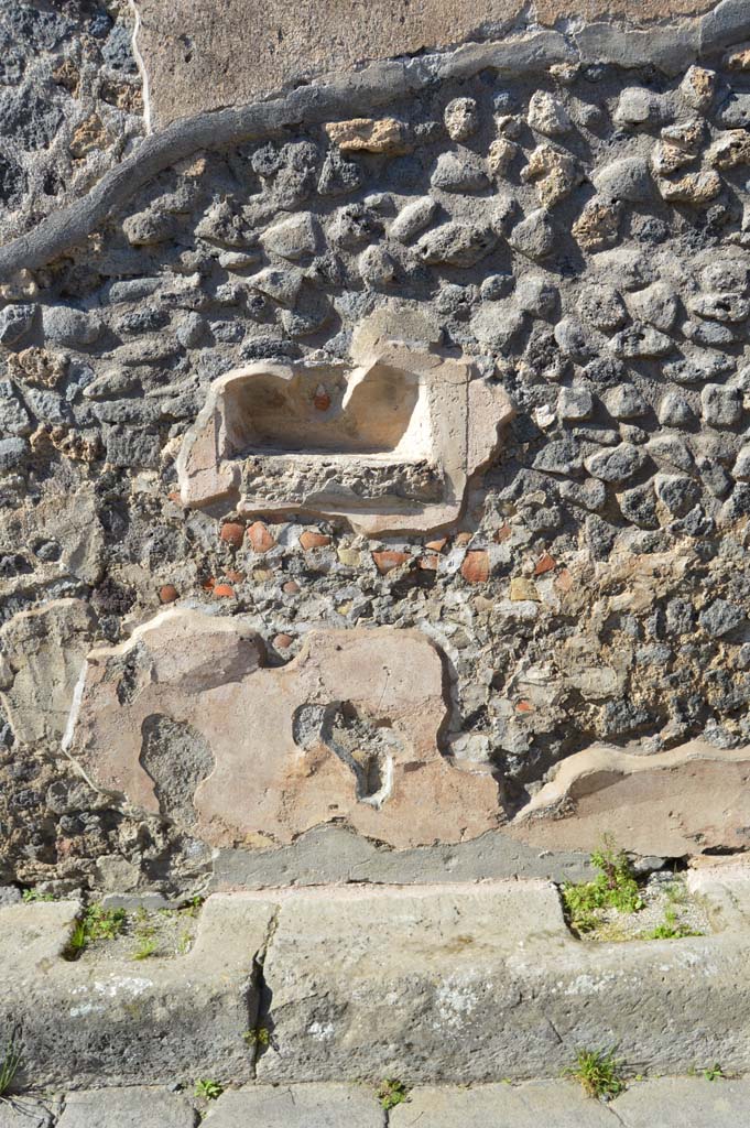 Street shrine at IX.2.12, Pompeii. March 2019. Looking north towards street altar.
Foto Taylor Lauritsen, ERC Grant 681269 DÉCOR.