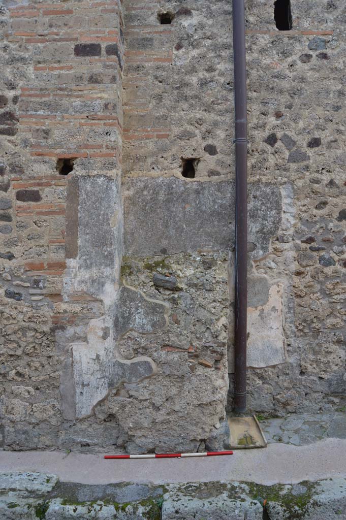 IX.2.19 Pompeii. October 2018. 
Location of street painting or shrine on west wall of Vicolo di Tesmo.