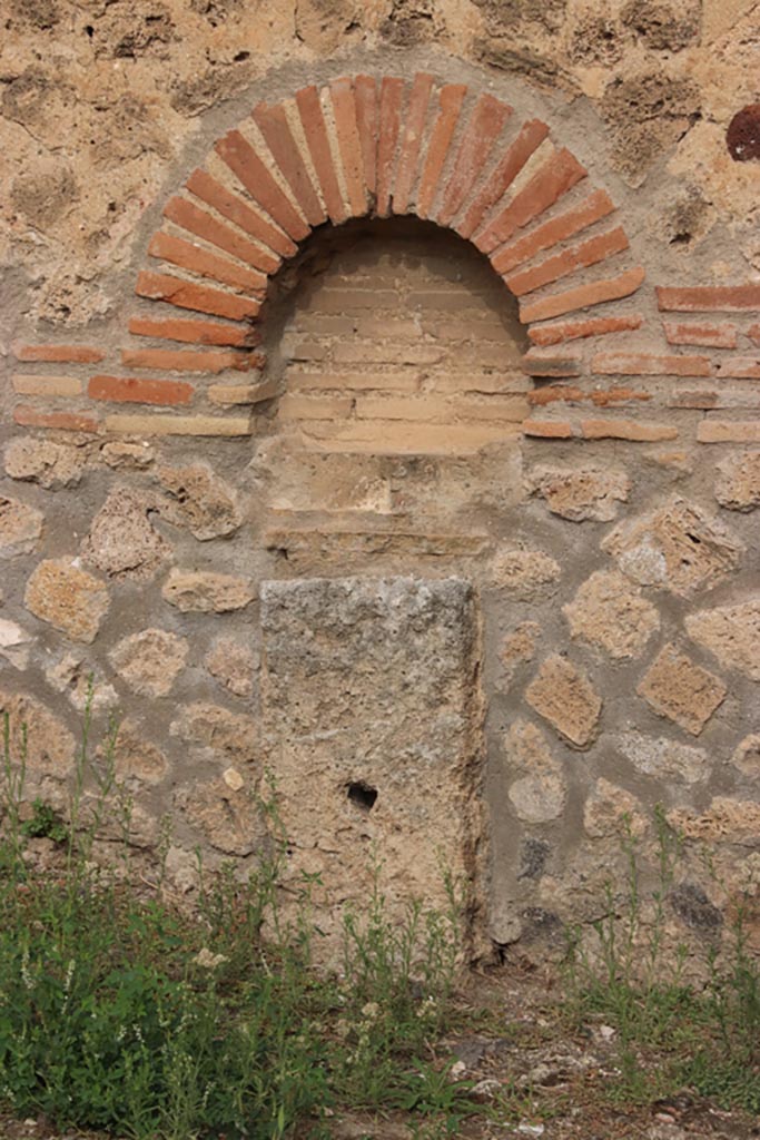 Street shrine near IX.4.14, Pompeii. October 2023. 
Looking north towards altar. Photo courtesy of Klaus Heese.