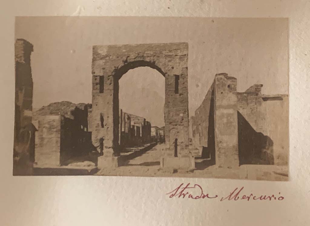 Arch of Caligula, at south end of Via Mercurio. From an album dated c.1875-1885. Looking north.
Photo courtesy of Rick Bauer.
