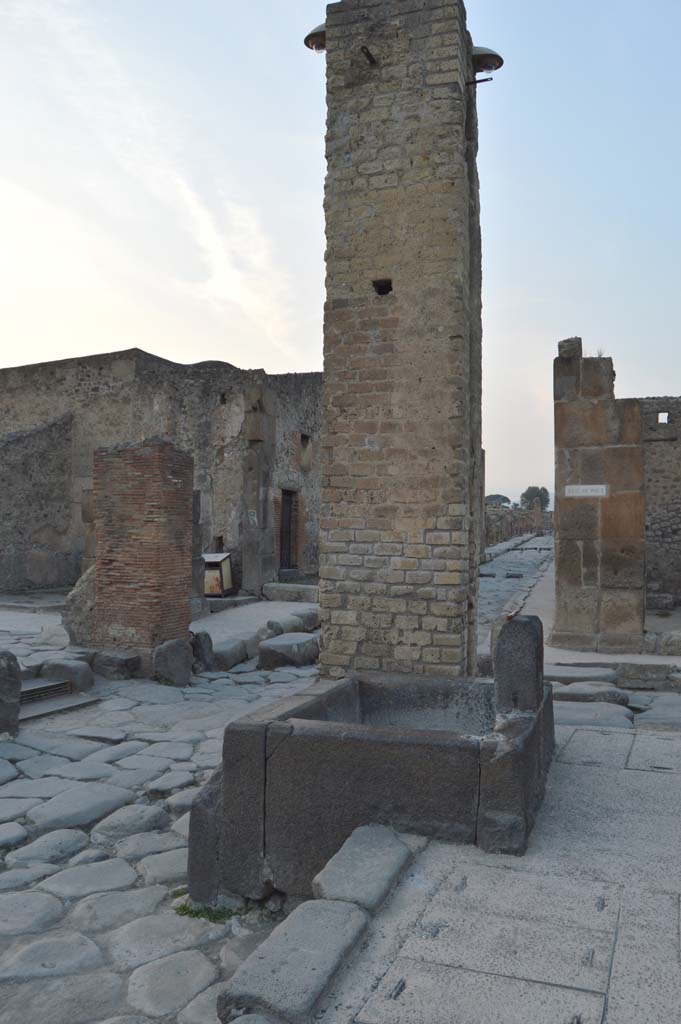 Fountain outside I.4.15 on Via Stabiana. October 2017. South side of fountain and water tower. 
Foto Taylor Lauritsen, ERC Grant 681269 DÉCOR.