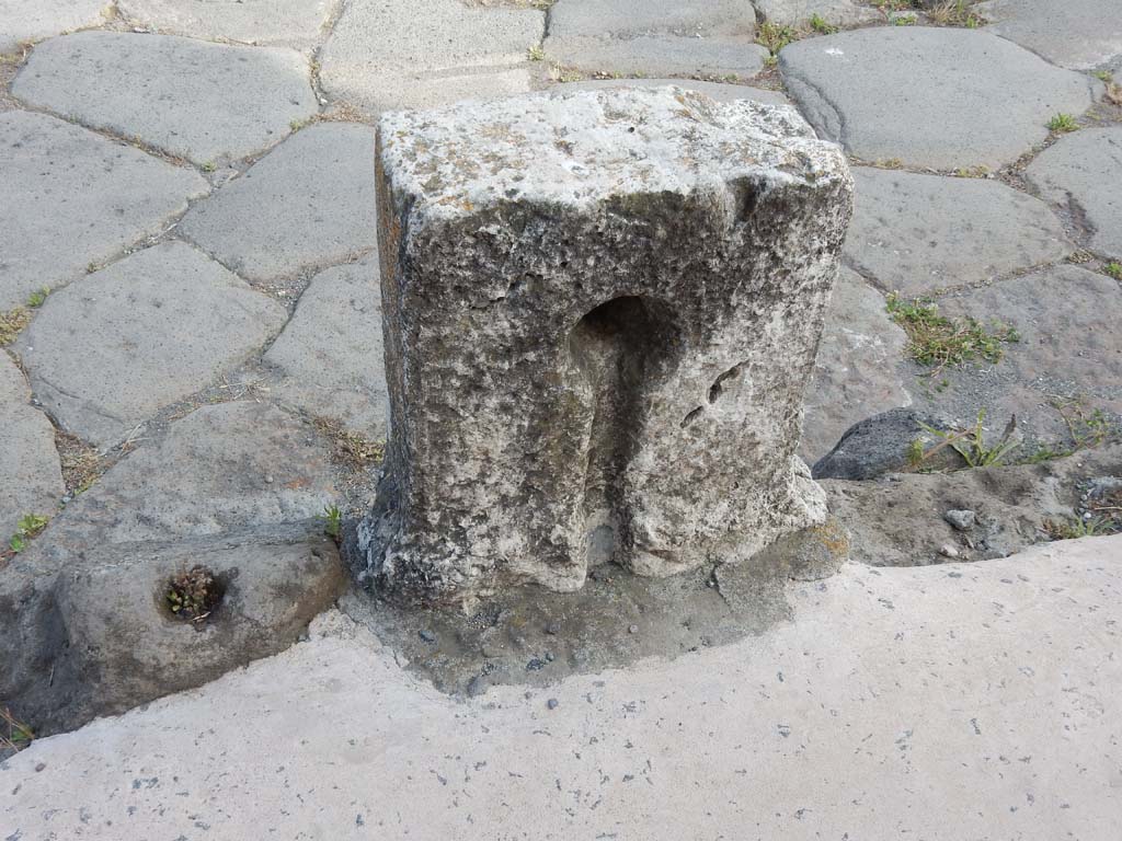 V.1.3 Pompeii. June 2019. Looking south to rear of fountain between V.1.3 and V.1.4. 
Photo courtesy of Buzz Ferebee.