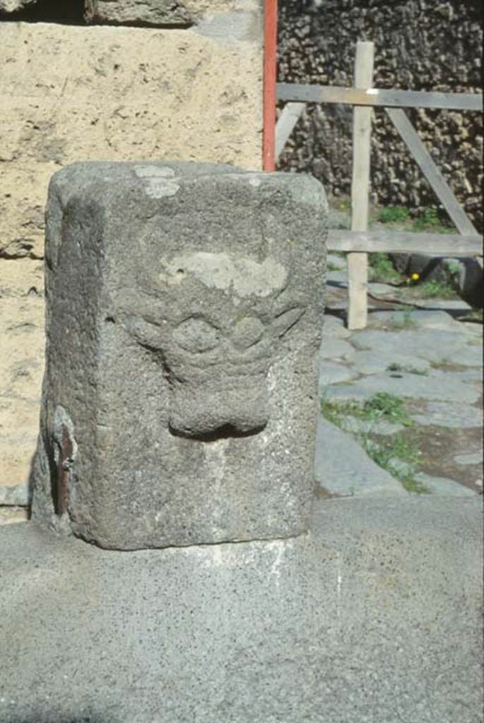 VI.13.7 Pompeii. October 1992. Fountain in roadway.
Photo by Louis Méric courtesy of Jean-Jacques Méric.