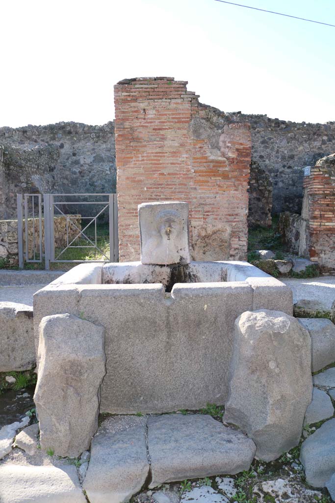 Fountain outside VII.1.32 and VII.1.33, Pompeii. December 2018.
Looking west on Via Stabiana. Photo courtesy of Aude Durand.