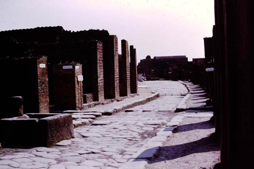 Fountain outside VII.14.13 and VII.14.14 on Via dell’Abbondanza, Pompeii. 1975. Looking east. Photo by Stanley A. Jashemski.   
Source: The Wilhelmina and Stanley A. Jashemski archive in the University of Maryland Library, Special Collections (See collection page) and made available under the Creative Commons Attribution-Non Commercial License v.4. See Licence and use details.
J75f0372