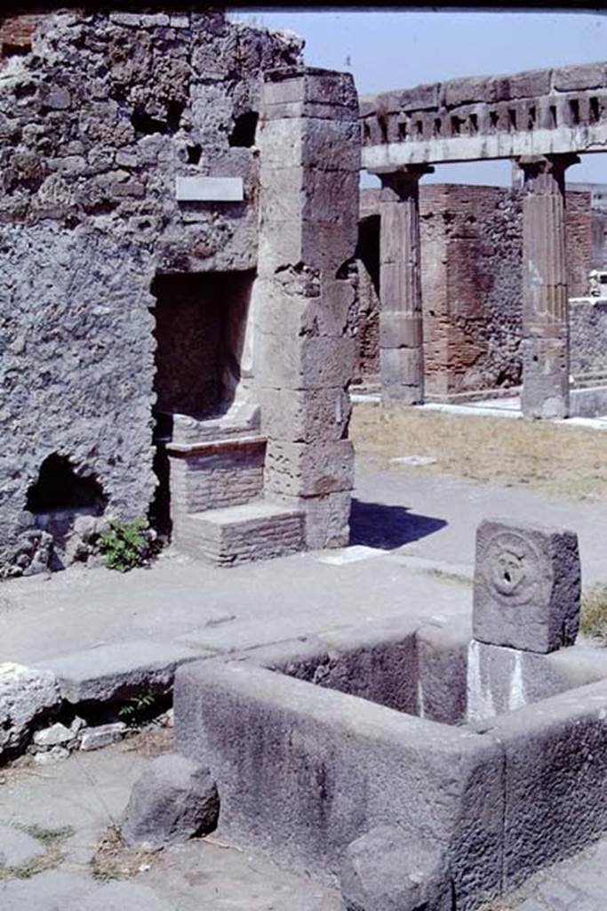 Outside VIII.2.11, Pompeii. 1968. Fountain and street altar in Via delle Scuole. Photo by Stanley A. Jashemski.
Source: The Wilhelmina and Stanley A. Jashemski archive in the University of Maryland Library, Special Collections (See collection page) and made available under the Creative Commons Attribution-Non Commercial License v.4. See Licence and use details.
J68f1188