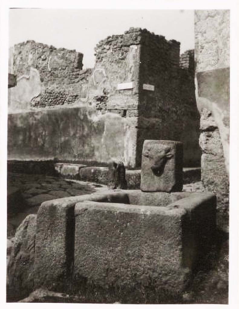 Fountain on Vicolo di Tesmo outside IX.7.17. Pre-1943. 
Looking north towards junction with Vicolo di Balbo. Photo by Tatiana Warscher.
See Warscher, T. Codex Topographicus Pompeianus, IX.1. (1943), Swedish Institute, Rome. (no.164).