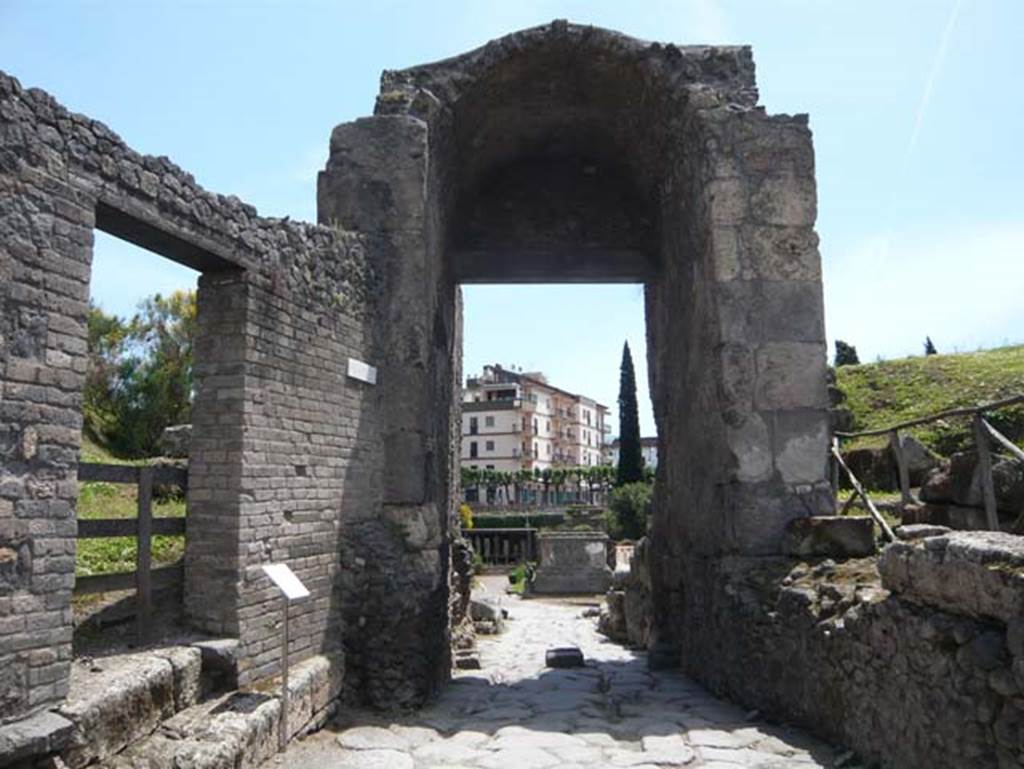 Pompeii Porta Nocera. May 2015. Looking south through Porta Nocera to Via delle Tombe.
Photo courtesy of Buzz Ferebee.