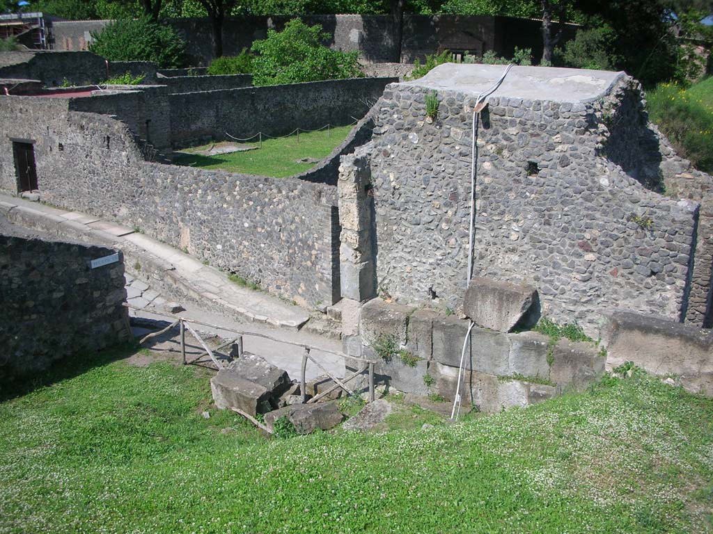 Porta di Nocera or Nuceria Gate, Pompeii. May 2010. 
Looking east from west exterior of gate at north end. Photo courtesy of Ivo van der Graaff.