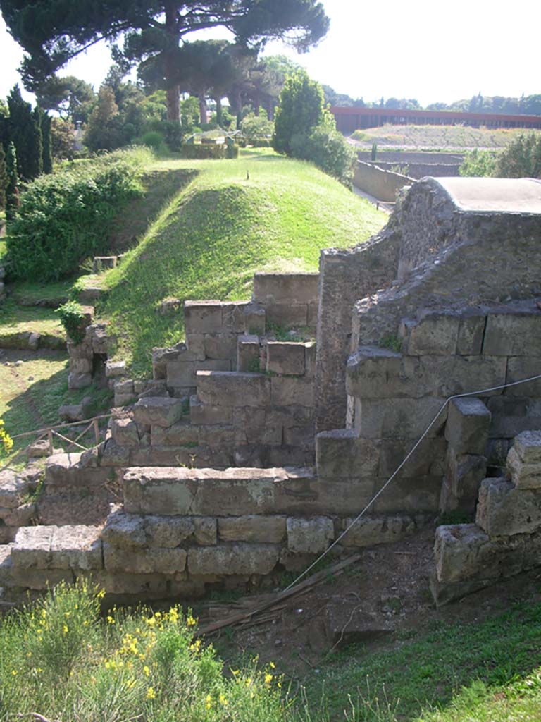 Porta di Nocera or Nuceria Gate, Pompeii. May 2010. 
Looking west at south end of exterior east side of gate. Photo courtesy of Ivo van der Graaff.