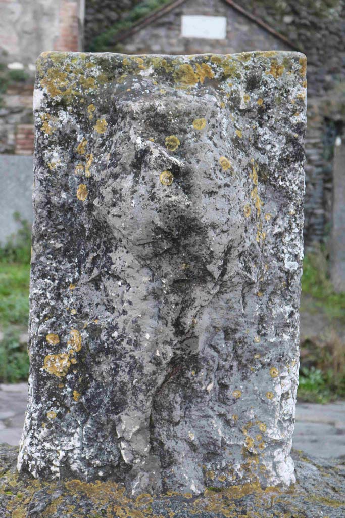 Pompeii Porta di Nocera. December 2018. 
Cippus of Titus Suedius Clemens, north (rear) side, looking south. Photo courtesy of Aude Durand.