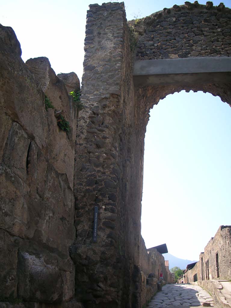 Porta di Nocera or Nuceria Gate, Pompeii. May 2010. 
West side of gate, looking north to Via di Nocera. Photo courtesy of Ivo van der Graaff.