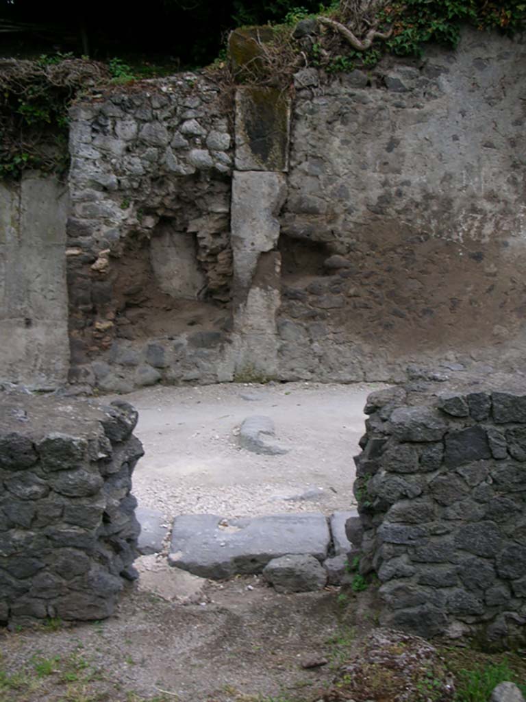 Porta di Sarno or Sarnus Gate. May 2010.  
Detail of south wall of gate, from north side. Photo courtesy of Ivo van der Graaff.
