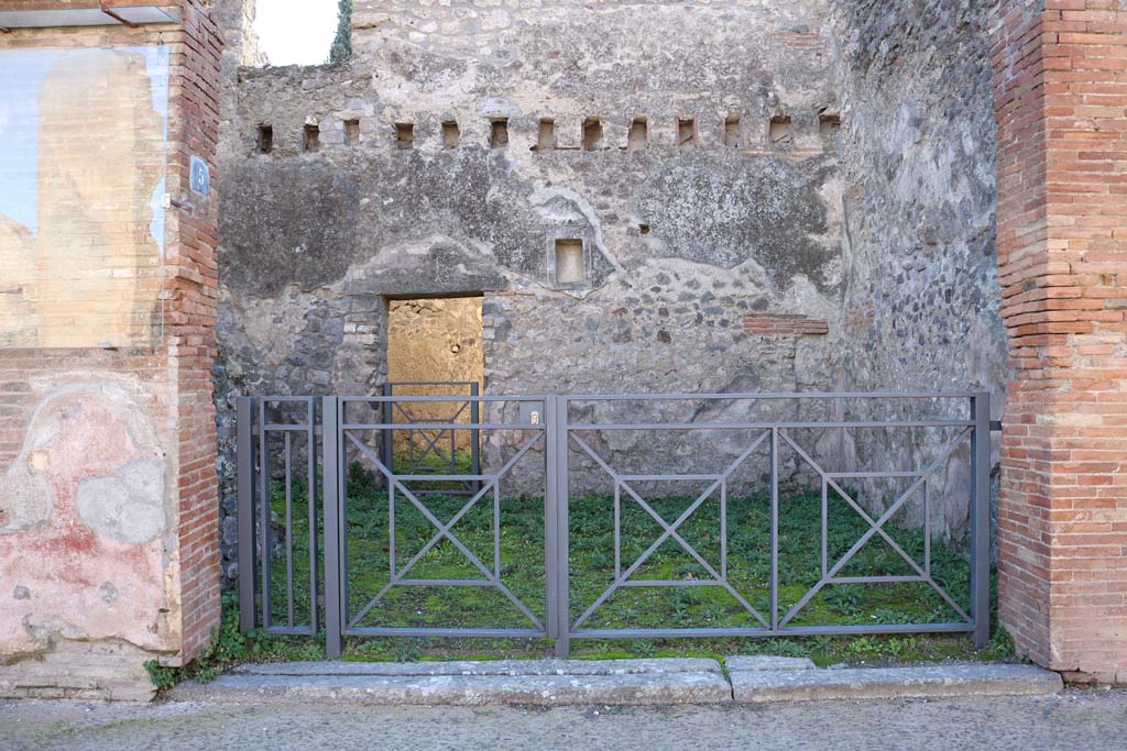 VIII.4.5, Pompeii. December 2018. Looking south to entrance doorway. Photo courtesy of Aude Durand.