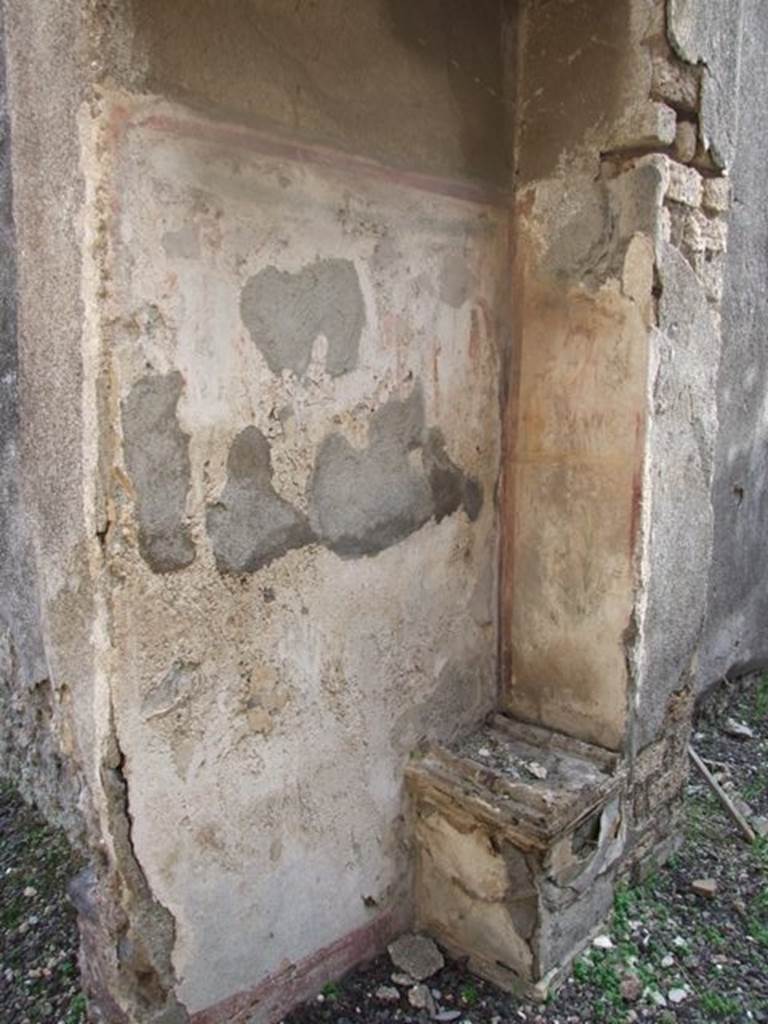IX.5.2 Pompeii. December 2007. Room ‘w’, household shrine with painted walls and altar in kitchen area.